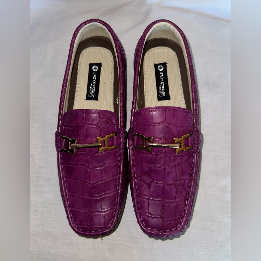 Easy Strider Purple driving shoe, big kid size 6